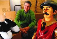 <p>Jim Walters took early retirement, but when he was unable to find another job, he put his passion for golf to work by starting Great Golf Memories, an Internet business selling specialty items such as golf slippers and a golfer-in-knickers statue.</p>